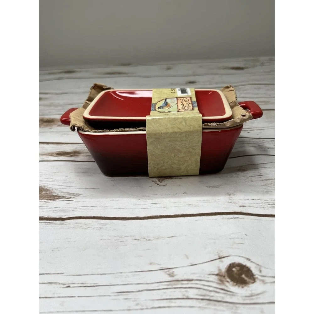 NEW Susan Winget (Set of 2) Covered Baker Ceramic Dish in Red